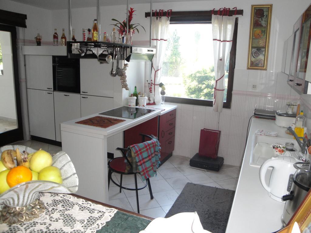 Vila Leisure House Jovovic Bar Pokoj fotografie